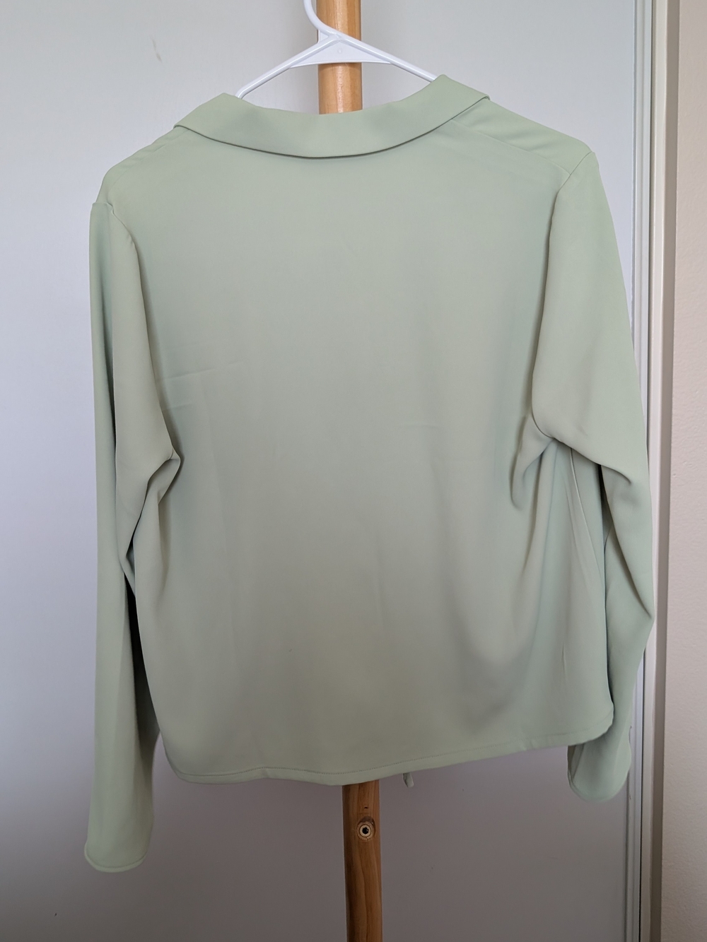 MELLODAY Light Sage Green Button-Front Tie-Hem Shirt - Picture 4 of 4